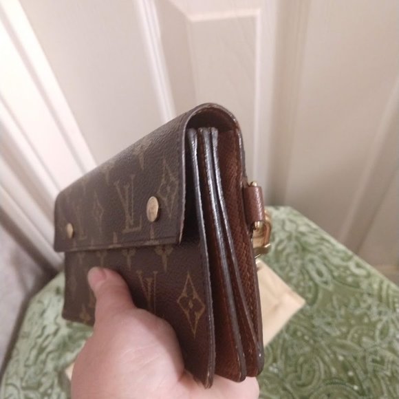 Louis Vuitton Accordeon Monogram Wallet with Chain - Picture 7 of 8